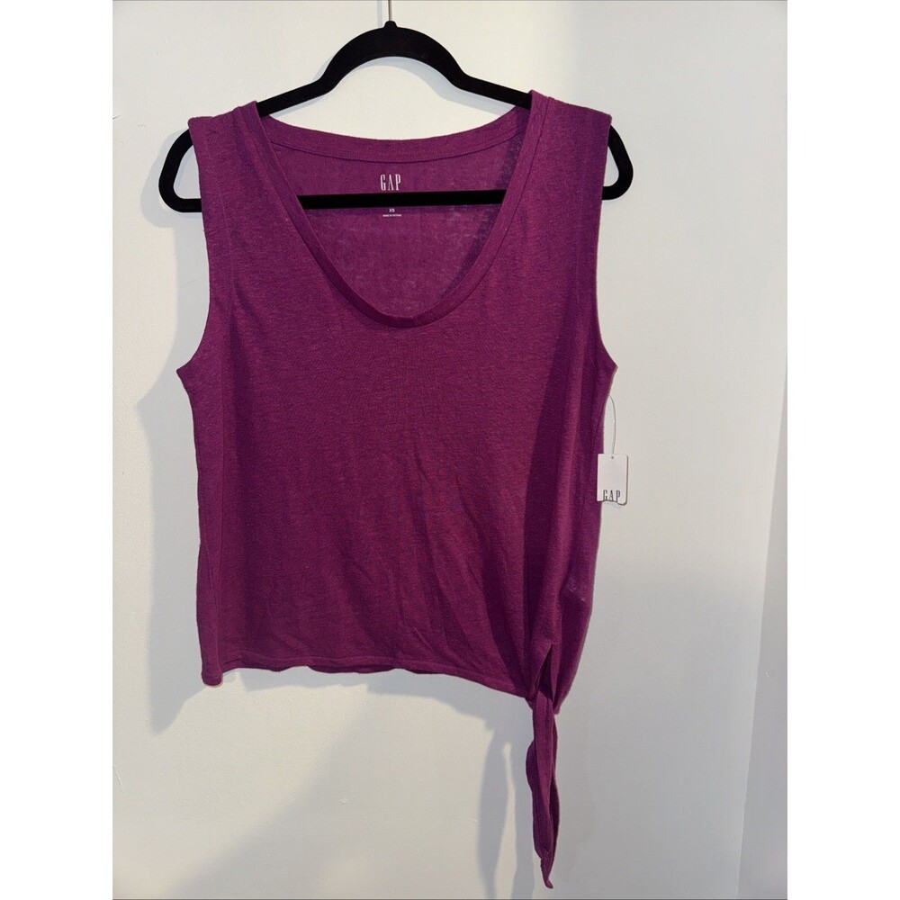 Woman’s gap tank top side tie Size XS
